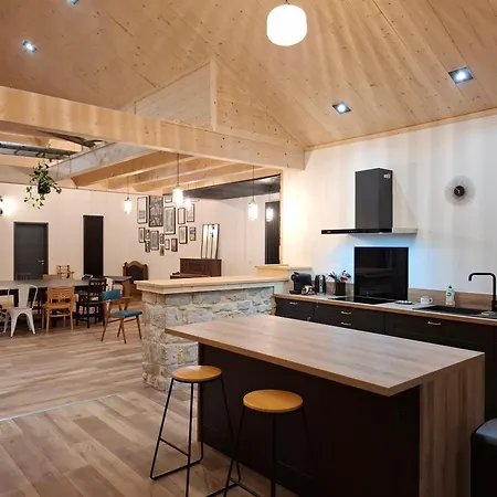 Aux Granges Du Vilaret Holiday home